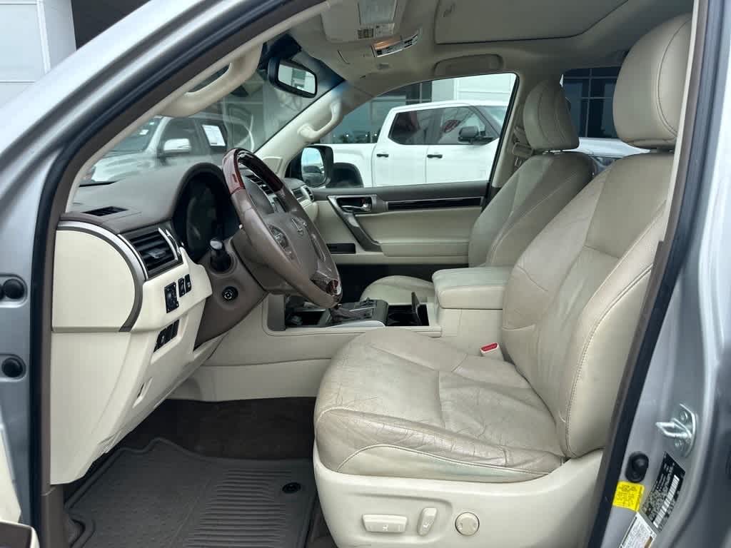 Thumbnail: 2014 Lexus GX - 23