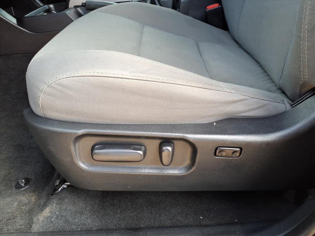 Thumbnail: 2020 Toyota Tacoma - 12