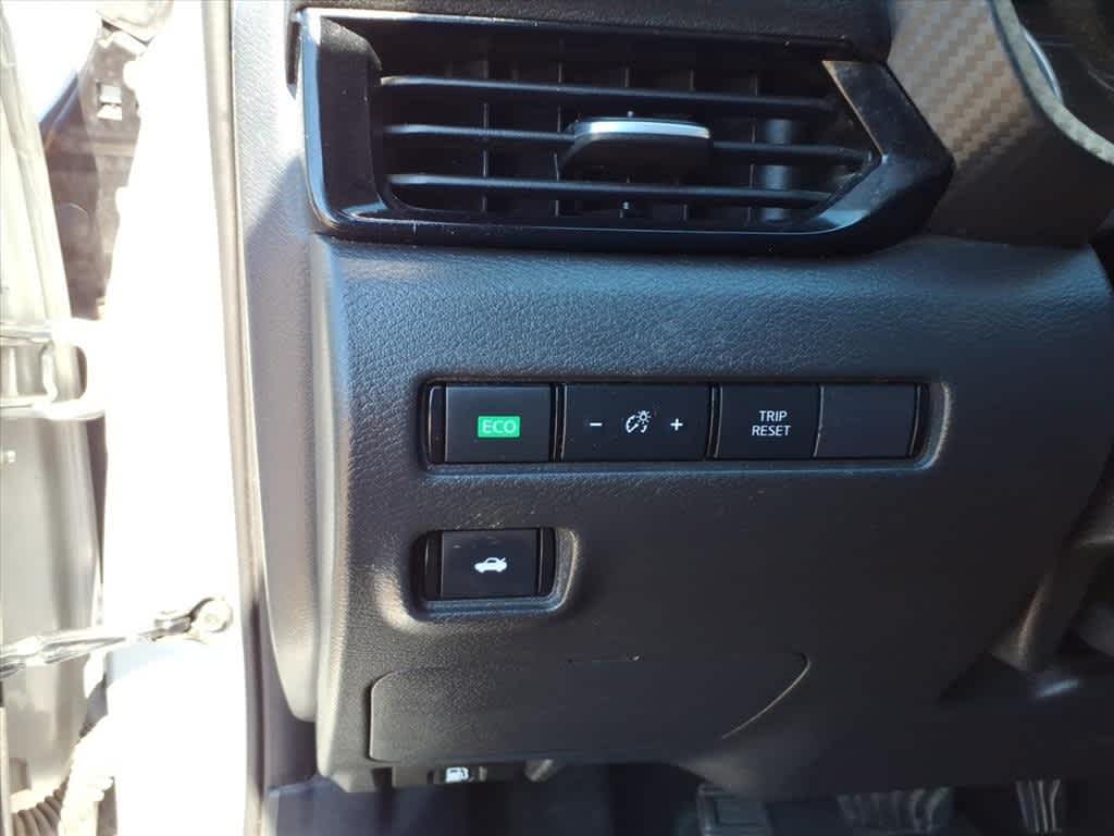 Thumbnail: 2022 Nissan Sentra - 13