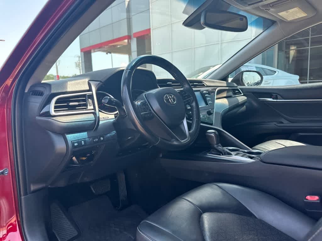 Thumbnail: 2018 Toyota Camry - 10