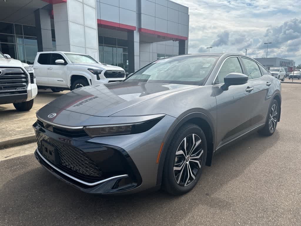 2023 Toyota Crown Limited -
                Jackson, MS