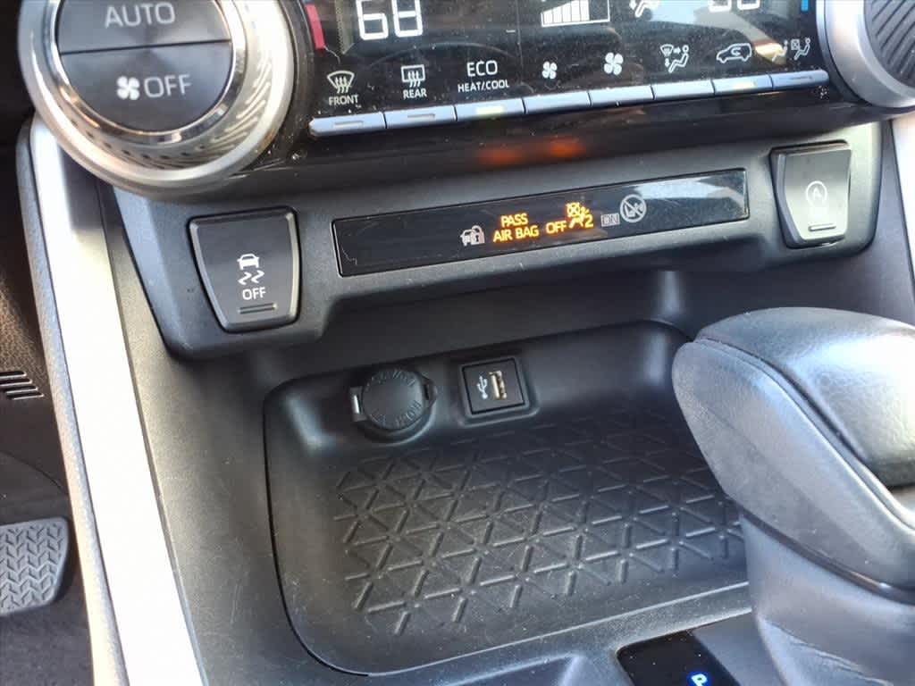 Thumbnail: 2024 Toyota RAV4 - 20