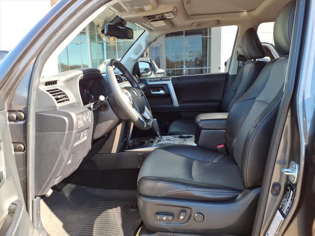 Thumbnail: 2022 Toyota 4Runner - 24