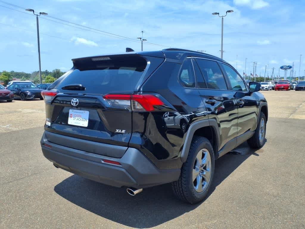 Thumbnail: 2024 Toyota RAV4 - 5