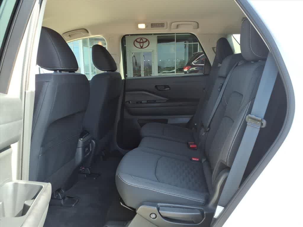 Thumbnail: 2025 Nissan Pathfinder - 27