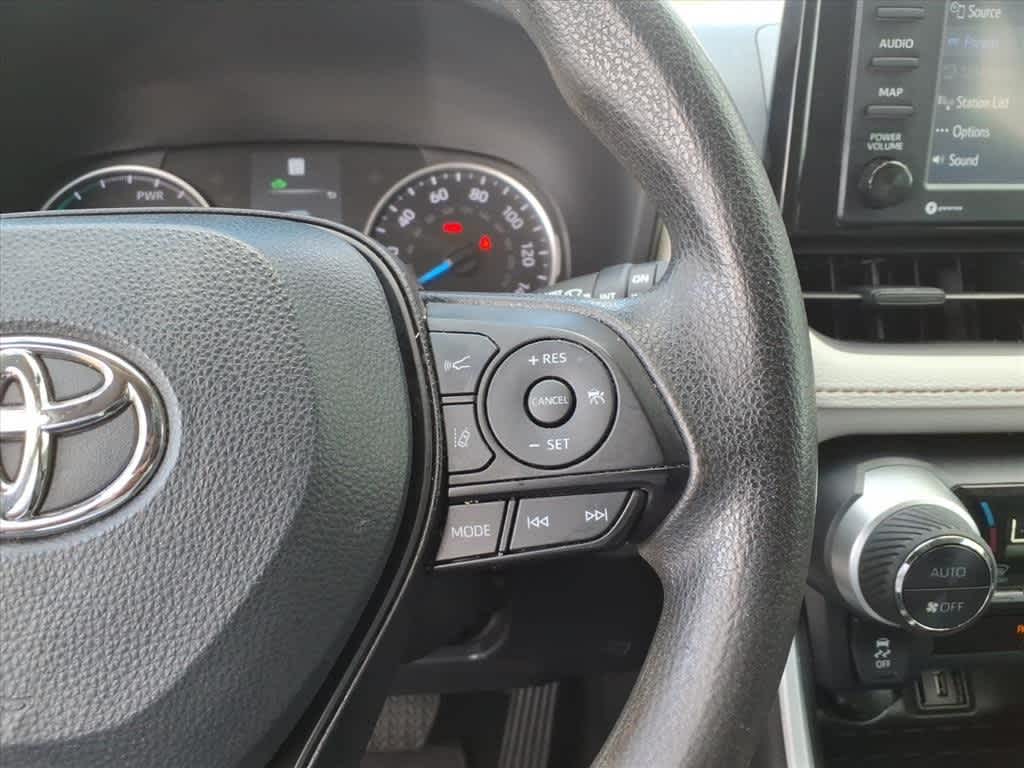 Thumbnail: 2022 Toyota RAV4 - 16