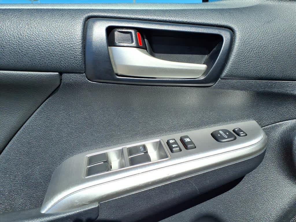 Thumbnail: 2013 Toyota Camry - 12