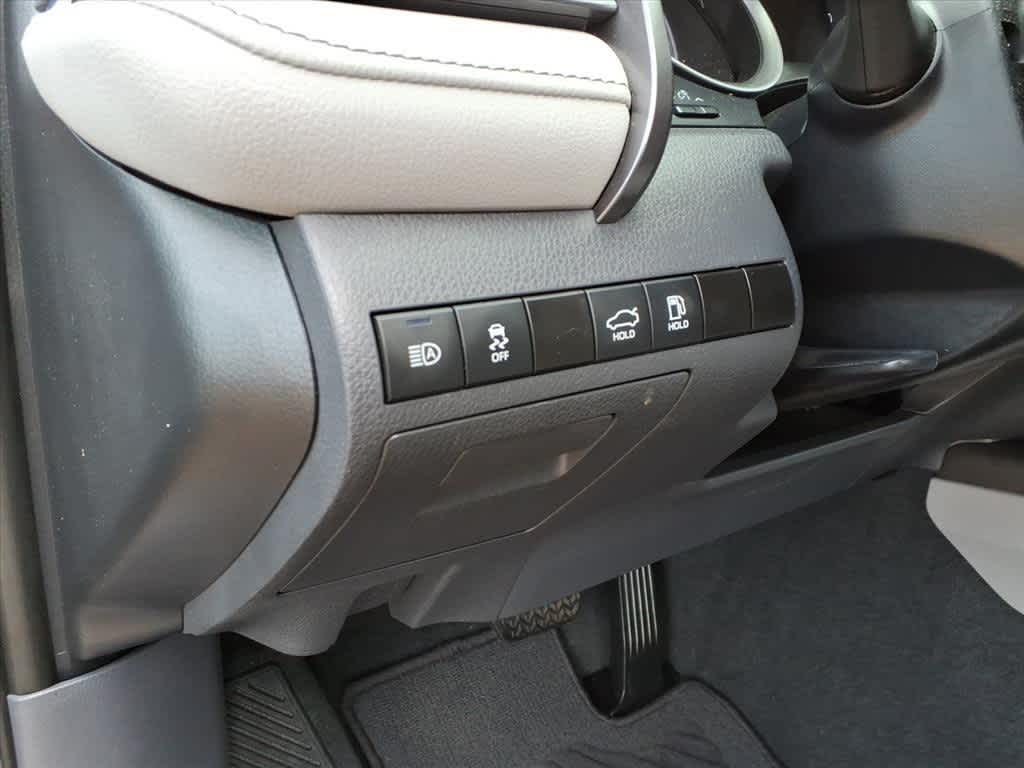 Thumbnail: 2023 Toyota Camry - 13