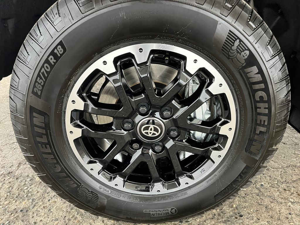 New 2026 Toyota Tundra SR5 SR5 CREWMAX 6.5
