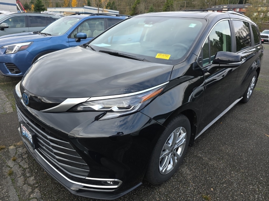 Used 2024 Toyota Sienna Platinum Minivan/Van