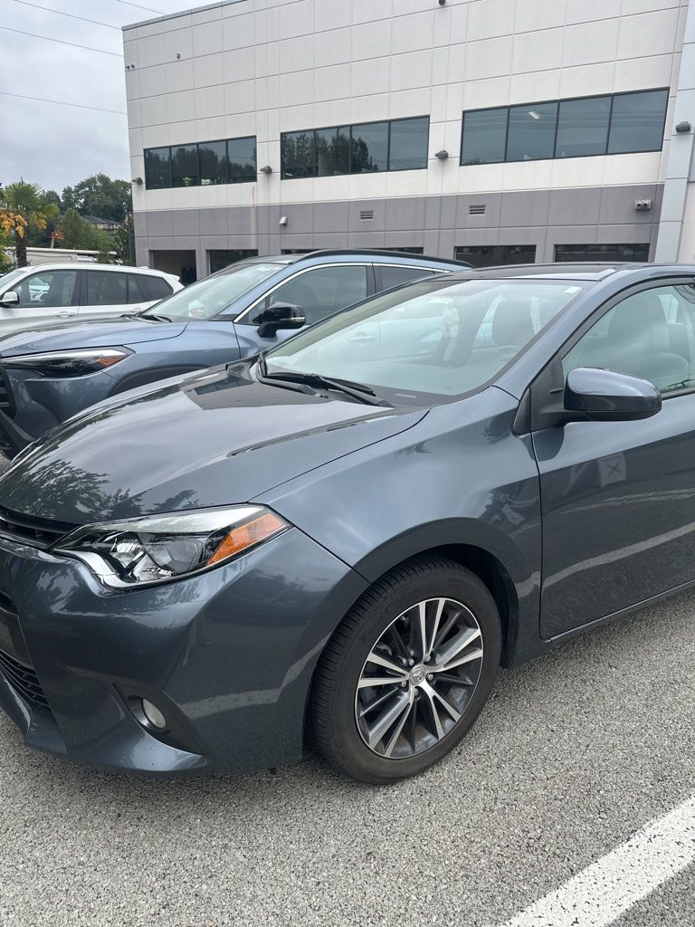 2016 Toyota Corolla LE Plus AT's photo