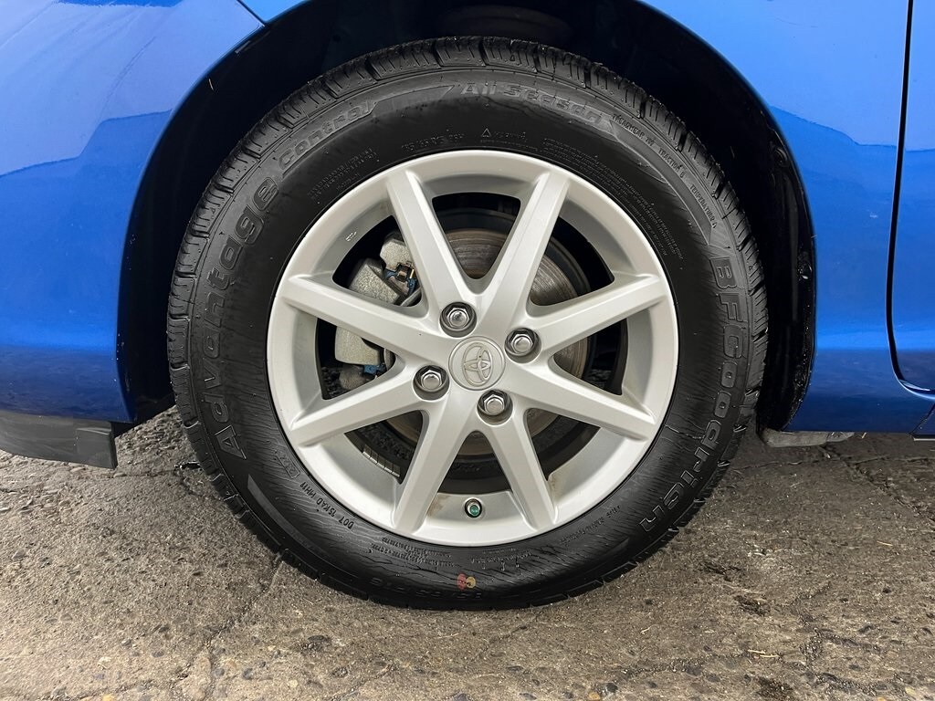 2012 Toyota Prius C One photo 4