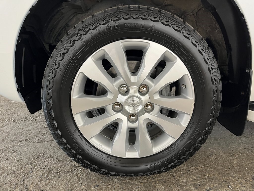2020 Toyota Sequoia Platinum photo 4