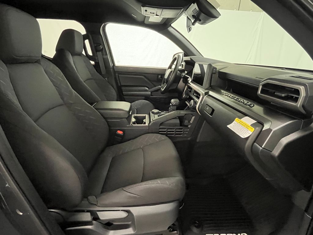 2026 Toyota Tacoma SR5 - Photo 13