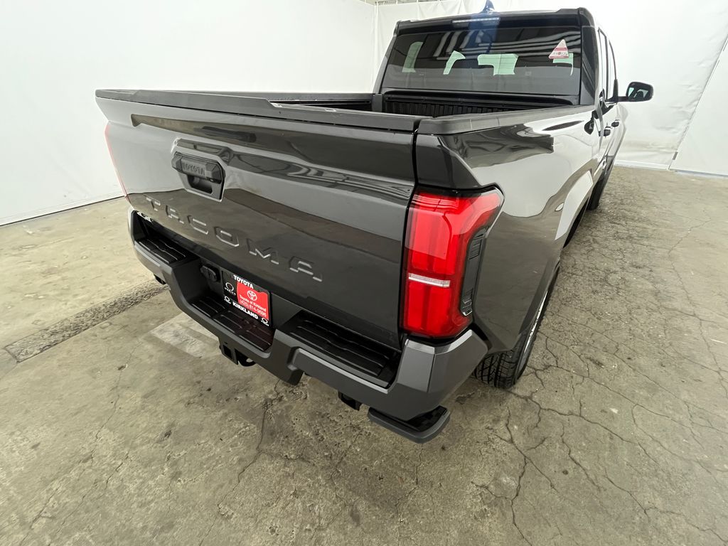 2026 Toyota Tacoma SR5 - Photo 8