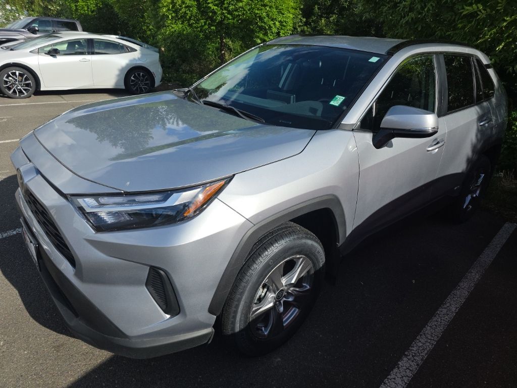 2025 Toyota RAV4 Hybrid LE AWD's photo