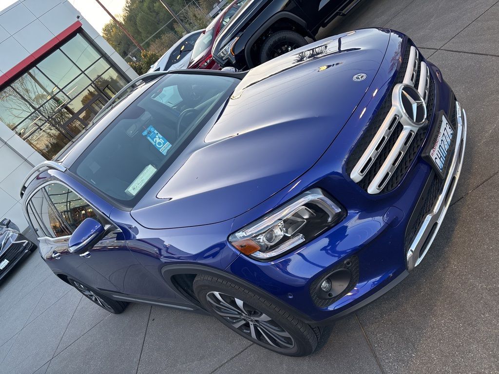 2021 Mercedes-Benz GLB GLB250 4MATIC's photo