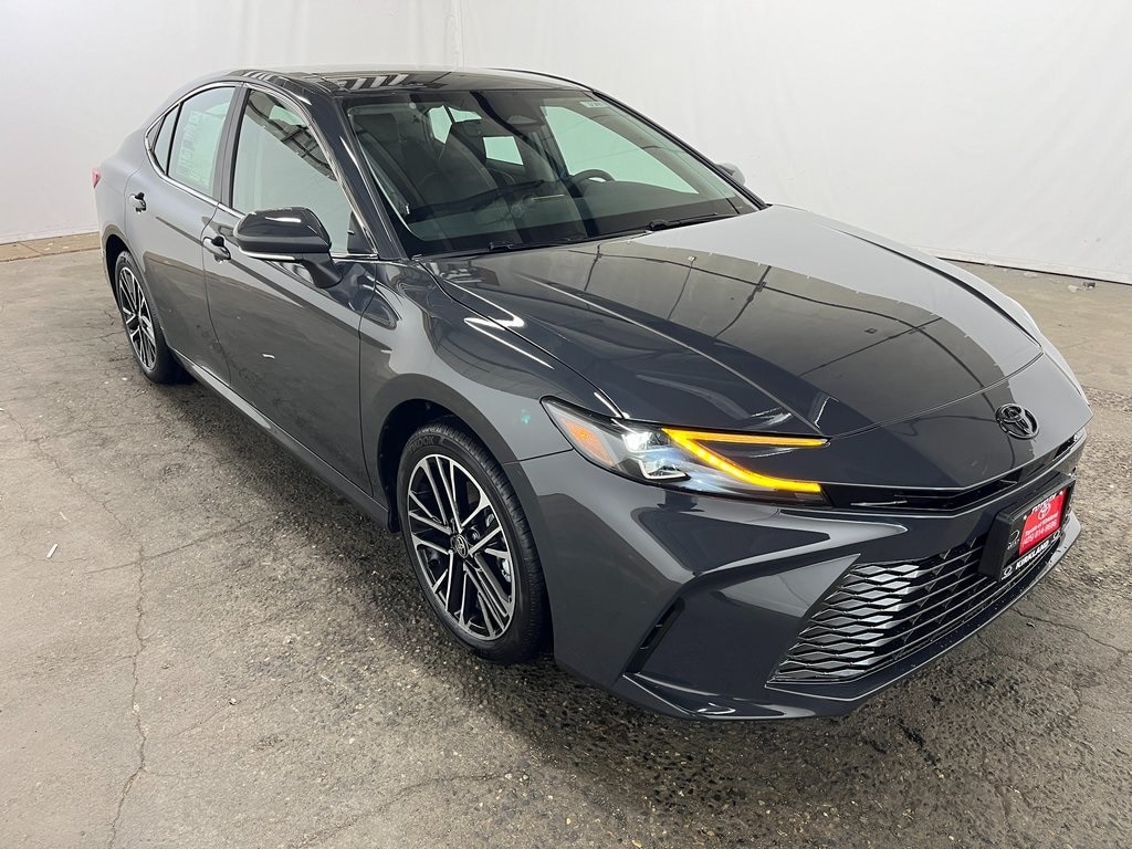 2026 Toyota Camry XLE's photo