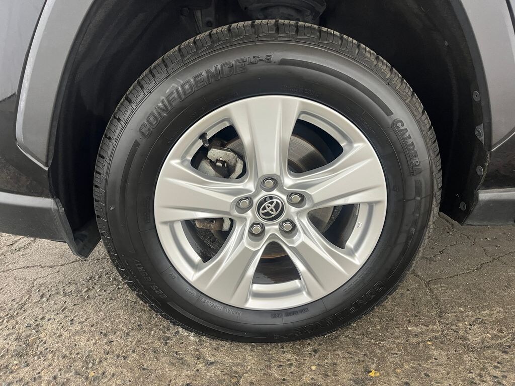 Used 2021 Toyota RAV4 XLE SUV