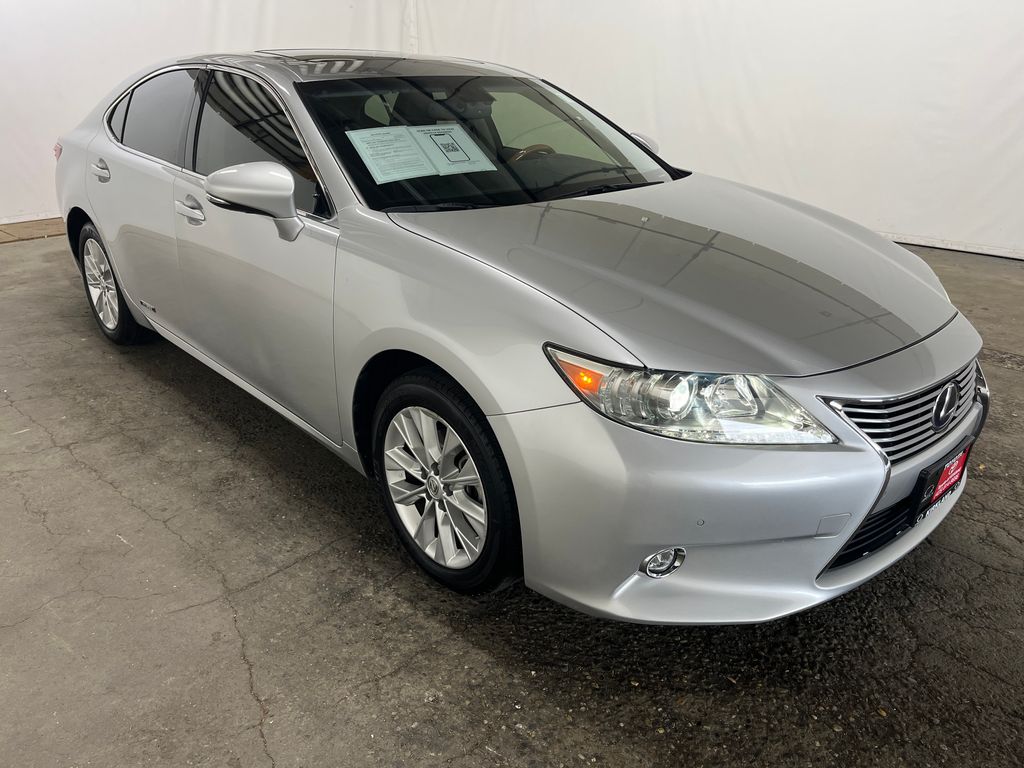 2014 Lexus ES 350 300h's photo