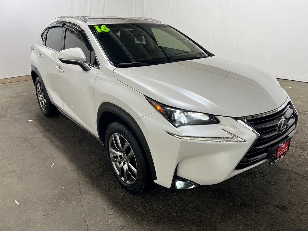 2016 Lexus NX 200t's photo