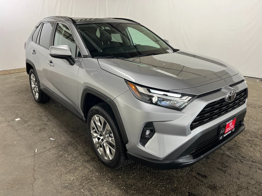 2025 Toyota RAV4 XLE Premium's photo