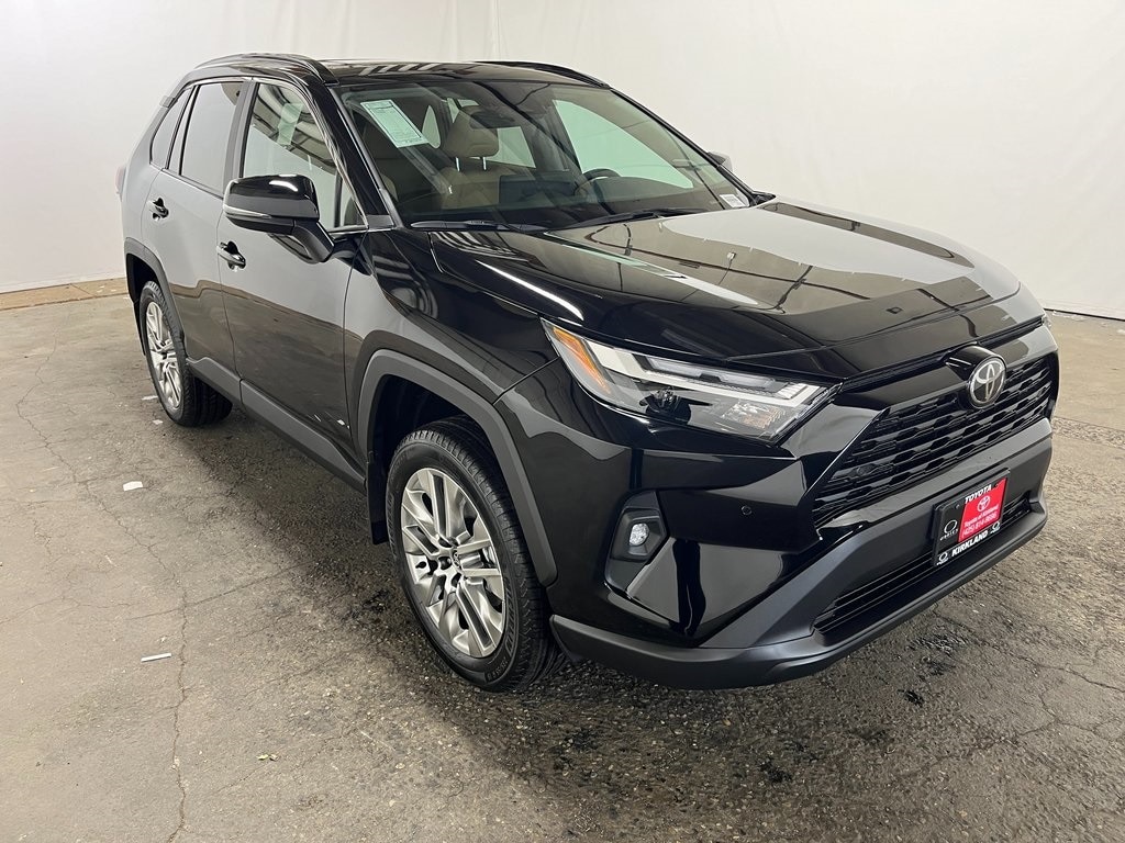 2025 Toyota RAV4 XLE Premium's photo