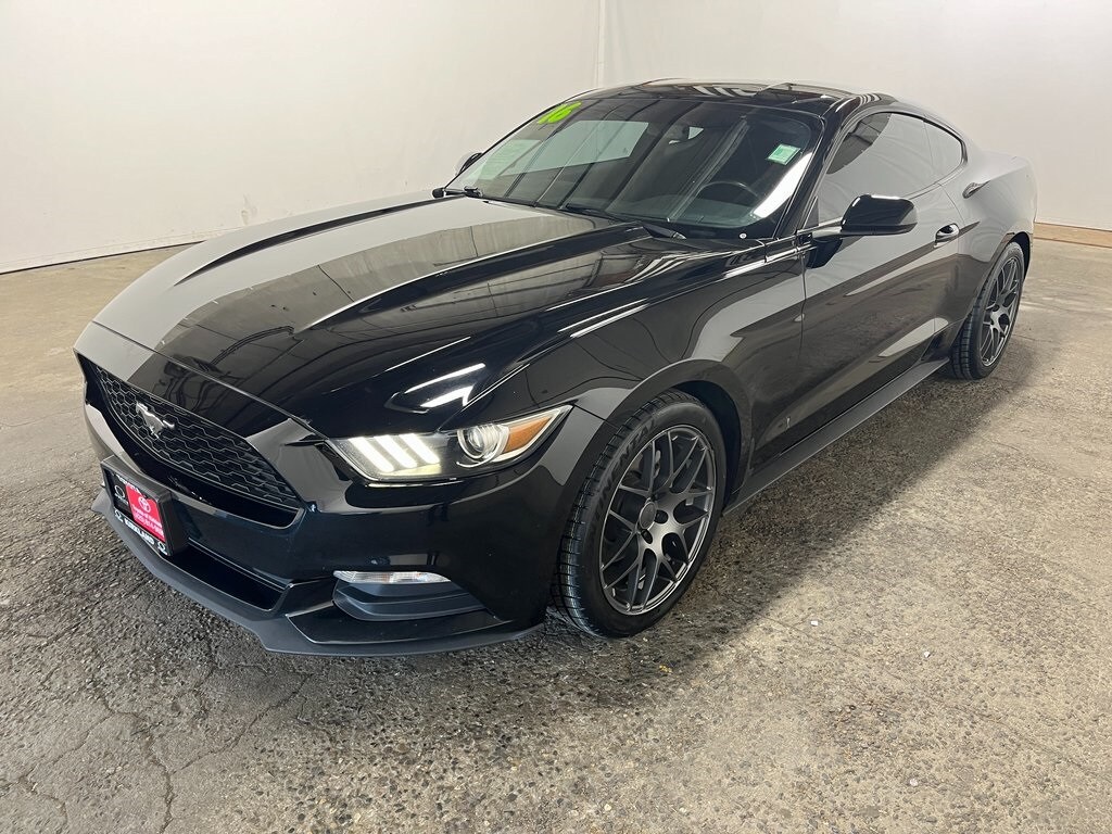 Used 2016 Ford Mustang V6 Coupe