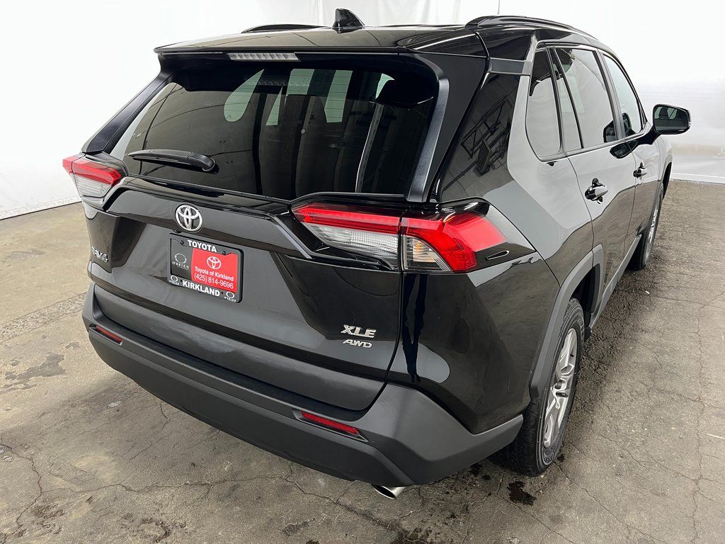 2024 Toyota RAV4 XLE - Photo 7