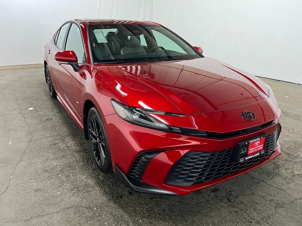 2026 Toyota Camry SE's photo