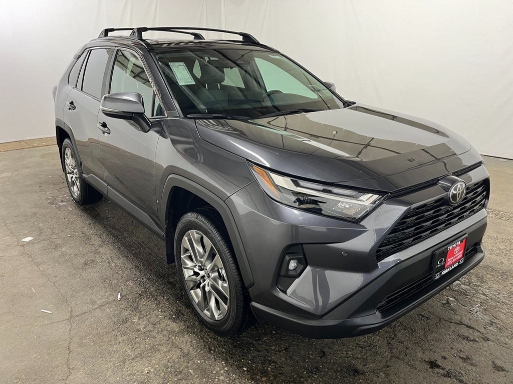 2025 Toyota RAV4 XLE Premium's photo