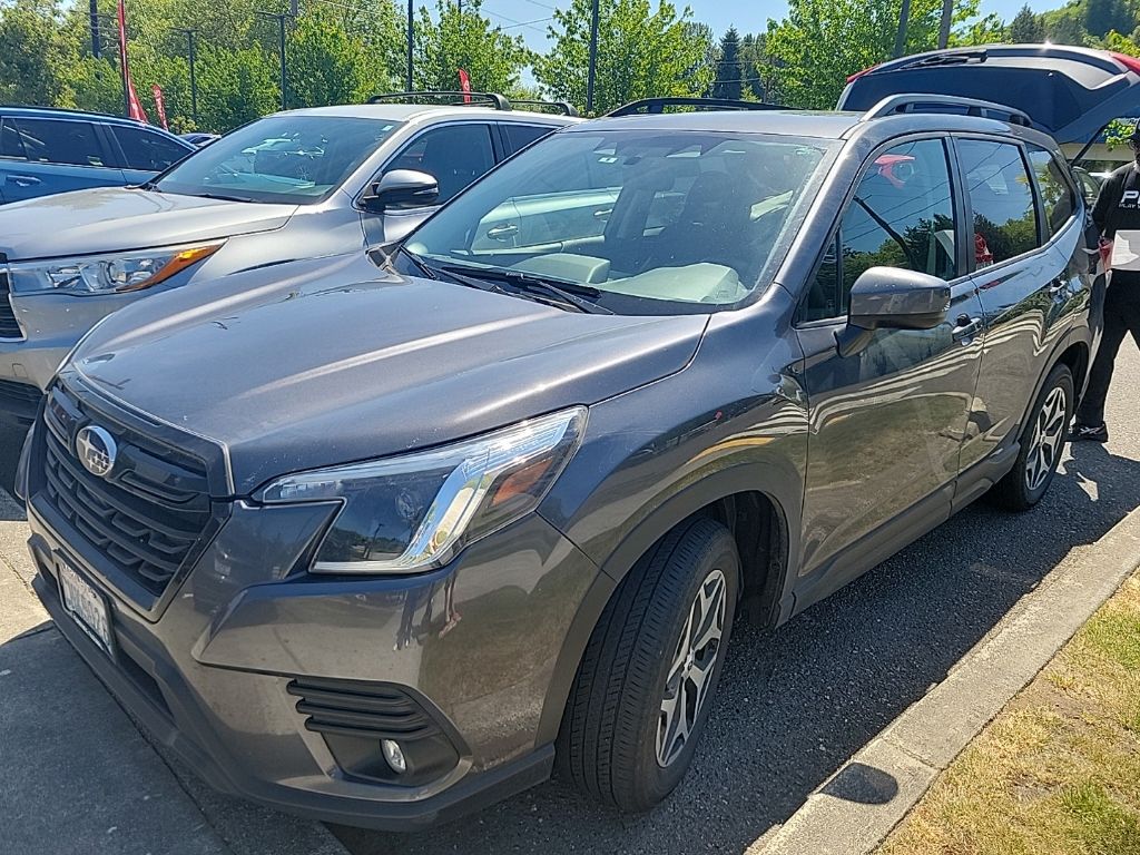 2024 Subaru Forester Premium's photo
