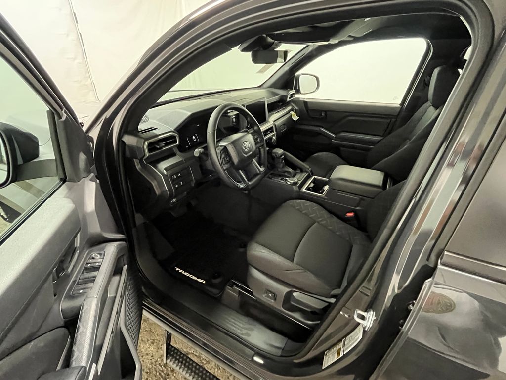 2026 Toyota Tacoma SR5 - Photo 10