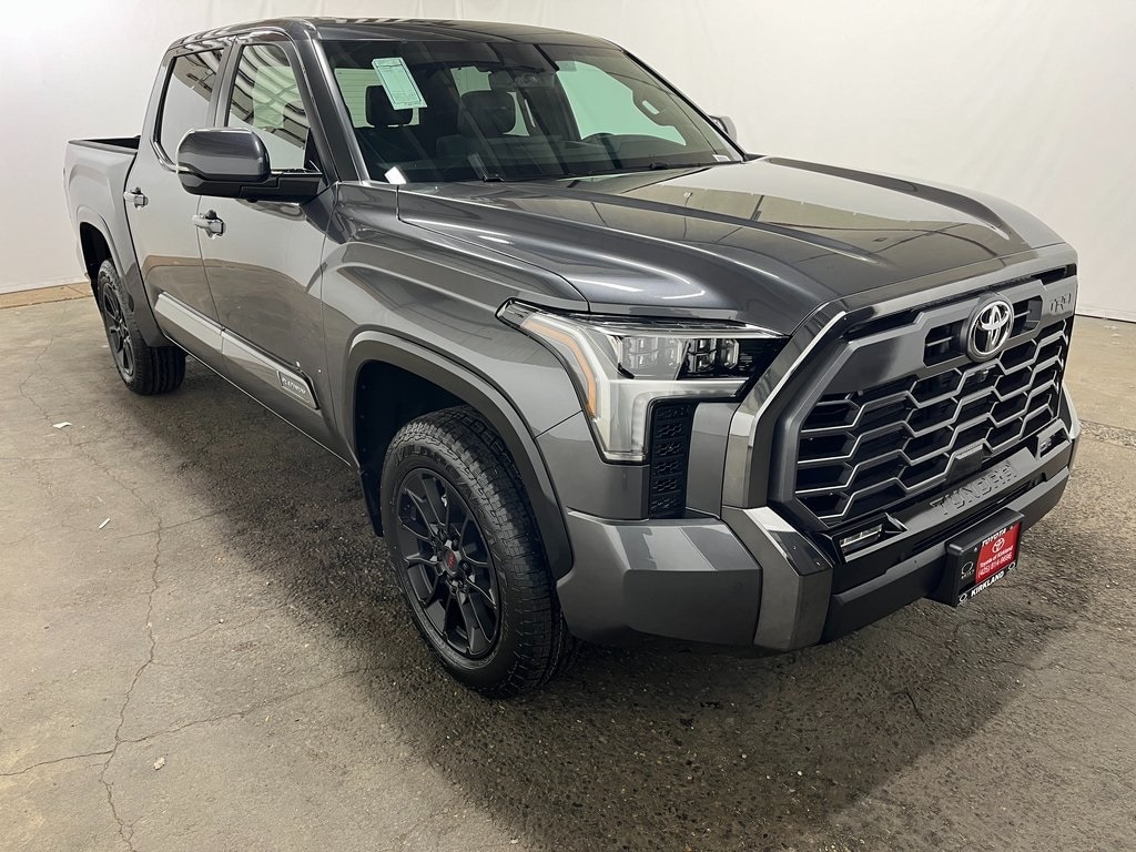 2026 Toyota Tundra Platinum's photo