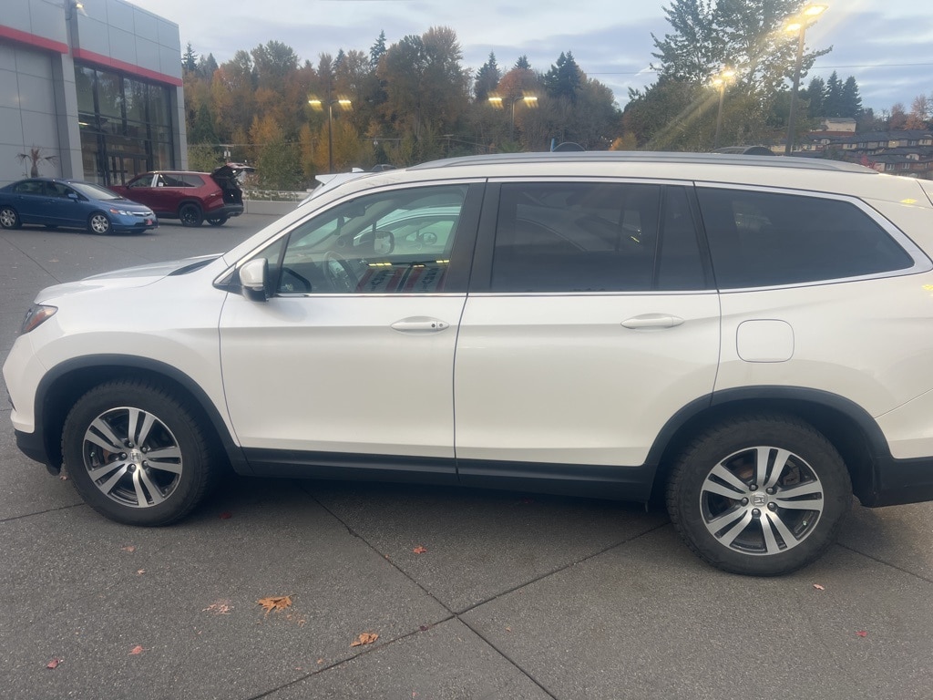 2017 Honda Pilot EX-L's photo