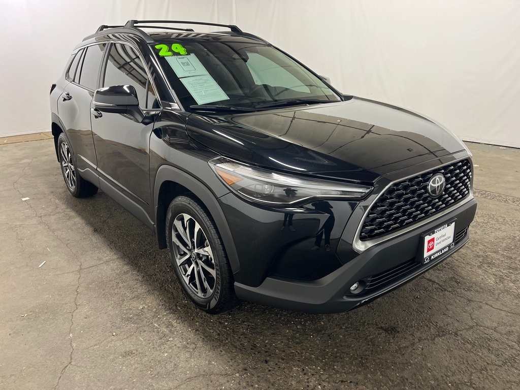2024 Toyota Corolla Cross XLE's photo