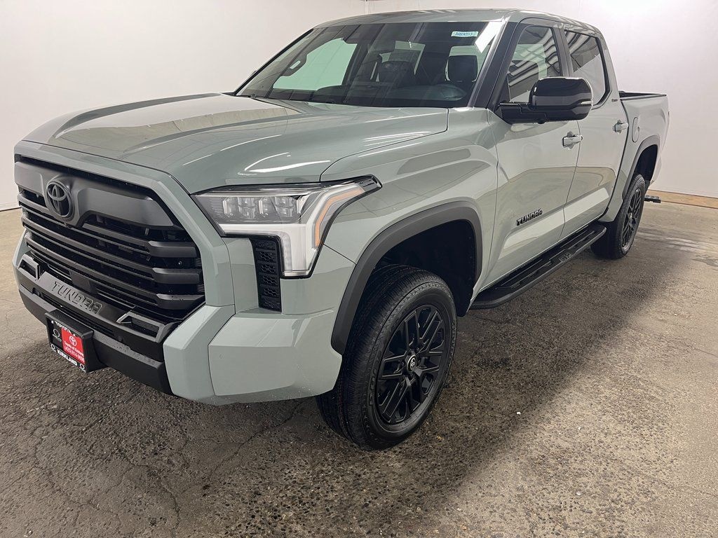 New 2026 Toyota Tundra Limited LIMITED CREWMAX 5.5