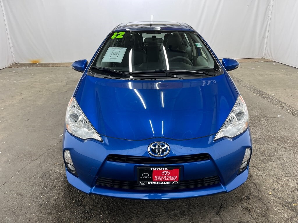 2012 Toyota Prius C One photo 2