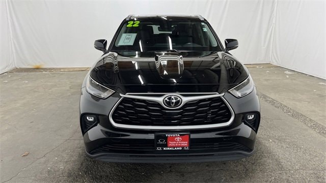 Certified 2022 Toyota Highlander XLE with VIN 5TDGZRBHXNS571561 for sale in Kirkland, WA