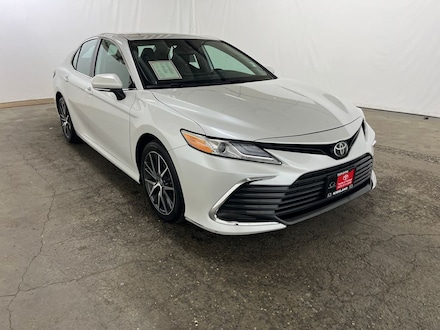 2024 Toyota Camry XLE Sedan