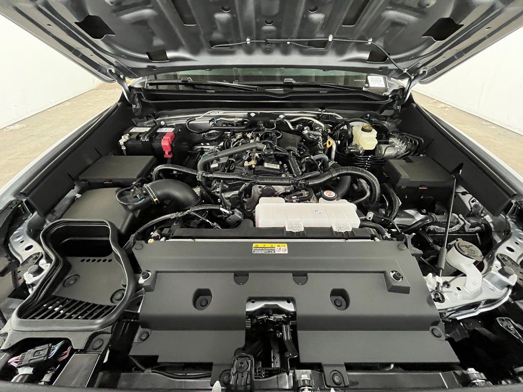 2026 Toyota Tacoma SR5 - Photo 19
