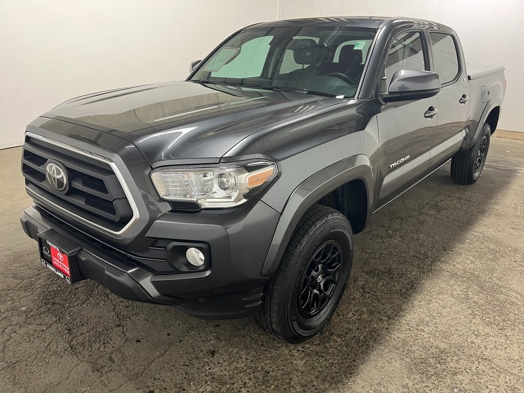 2022 Toyota Tacoma SR5 photo 3