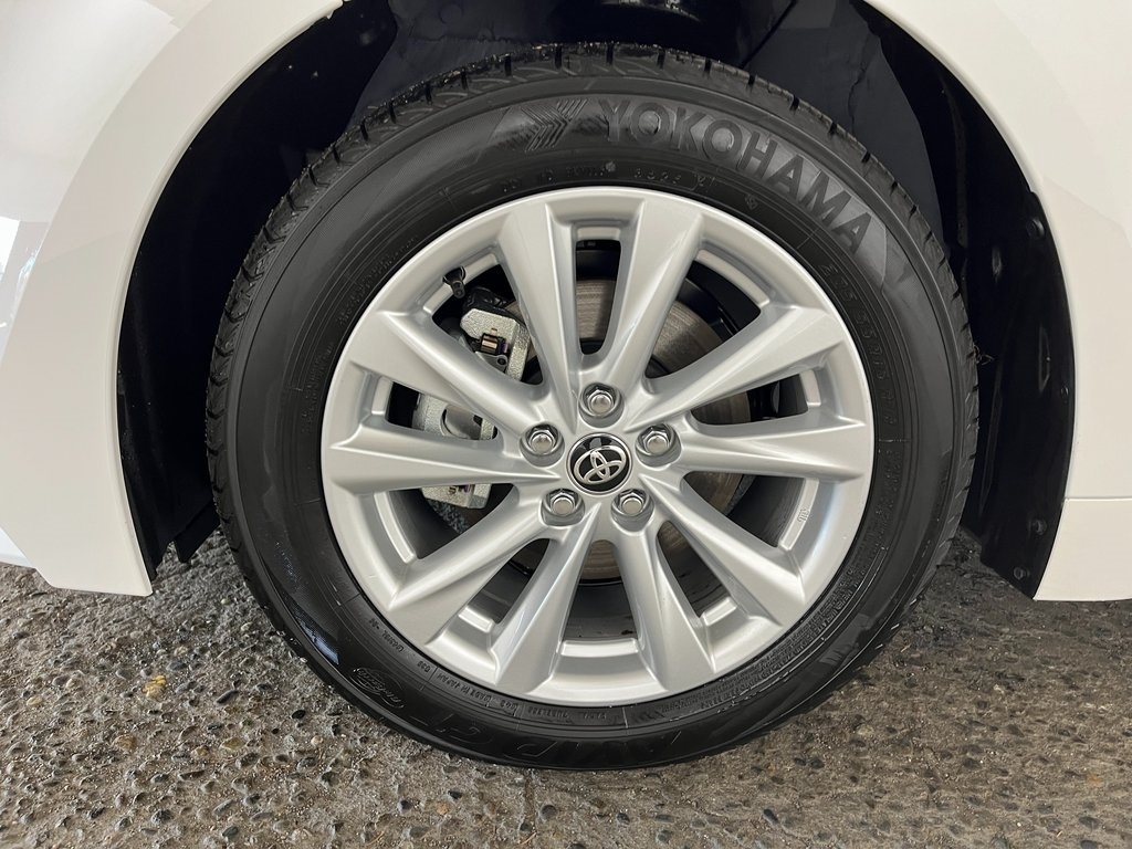 New 2026 Toyota Corolla Hybrid XLE XLE SEDAN