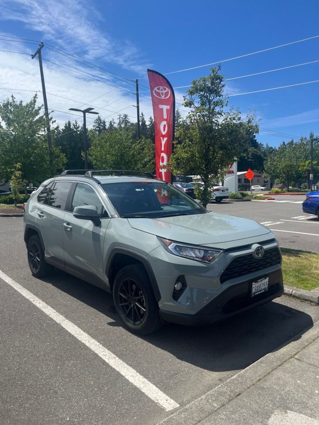 Used 2021 Toyota RAV4 XLE SUV