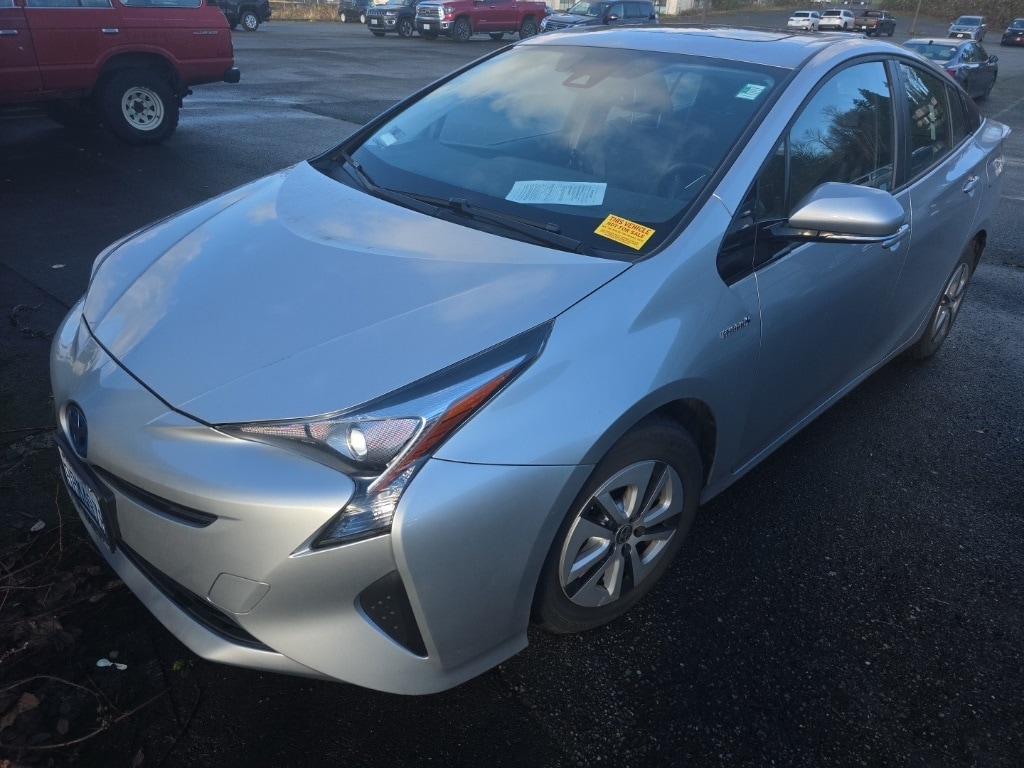 2016 Toyota Prius Four's photo