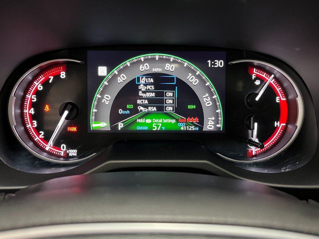 2024 Toyota RAV4 XLE - Photo 16