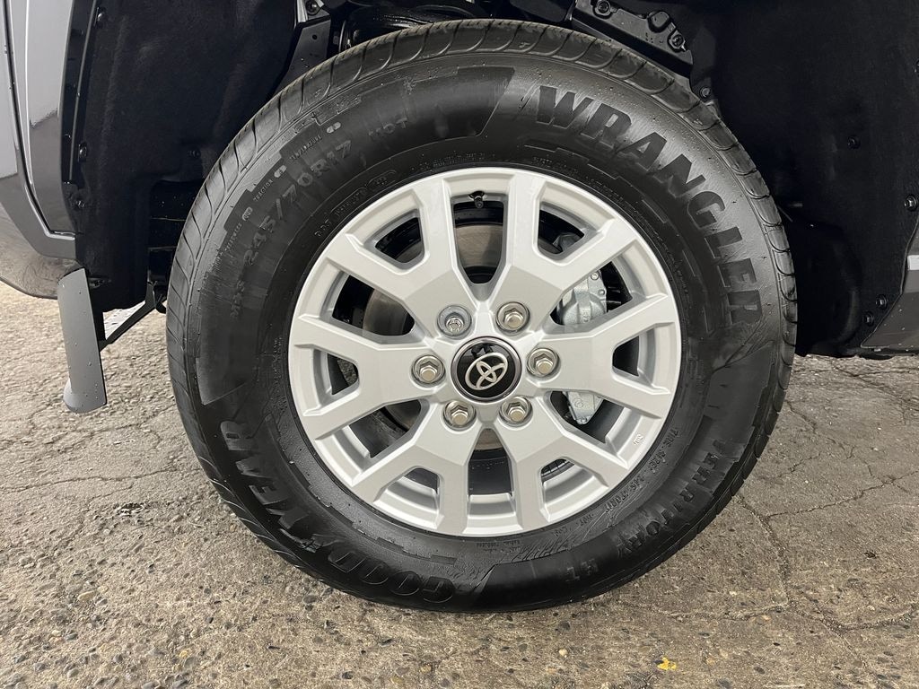 New 2026 Toyota Tacoma SR5 4X4 DOUBLE CAB