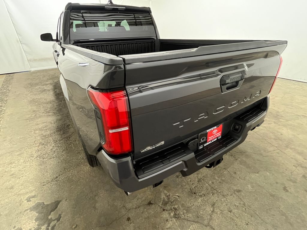 2026 Toyota Tacoma SR5 - Photo 6