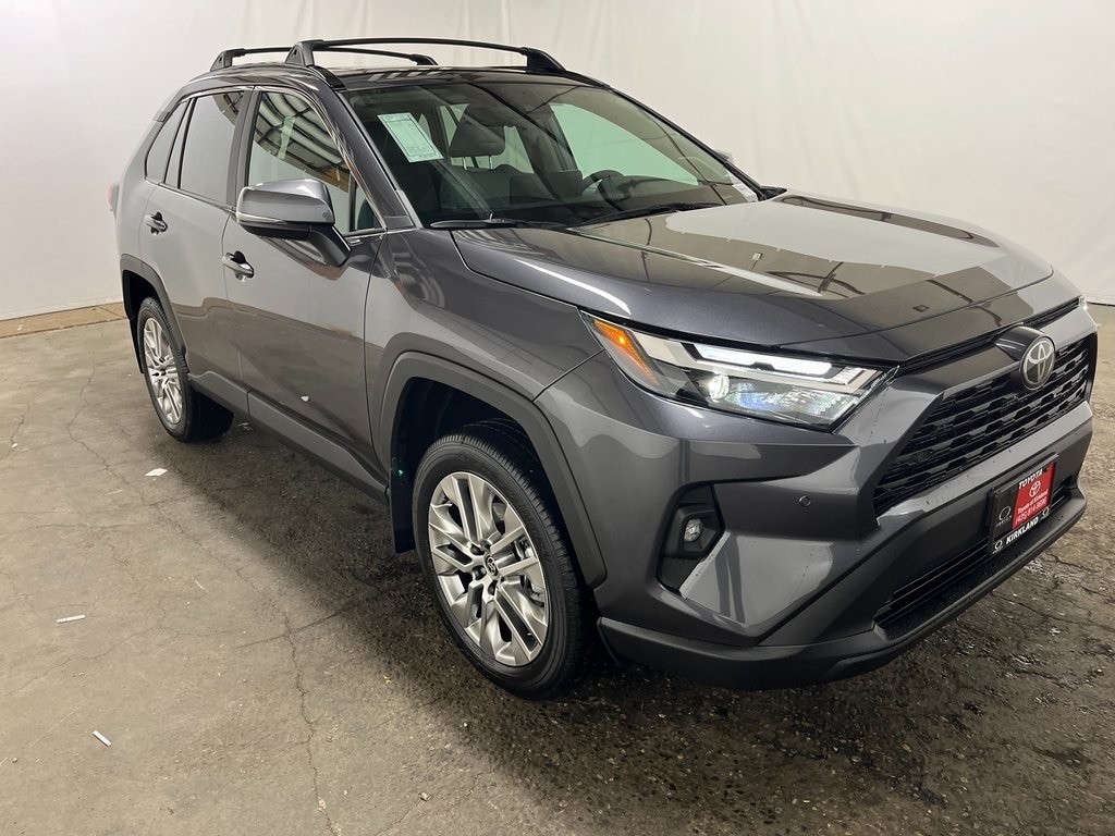 2025 Toyota RAV4 XLE Premium's photo