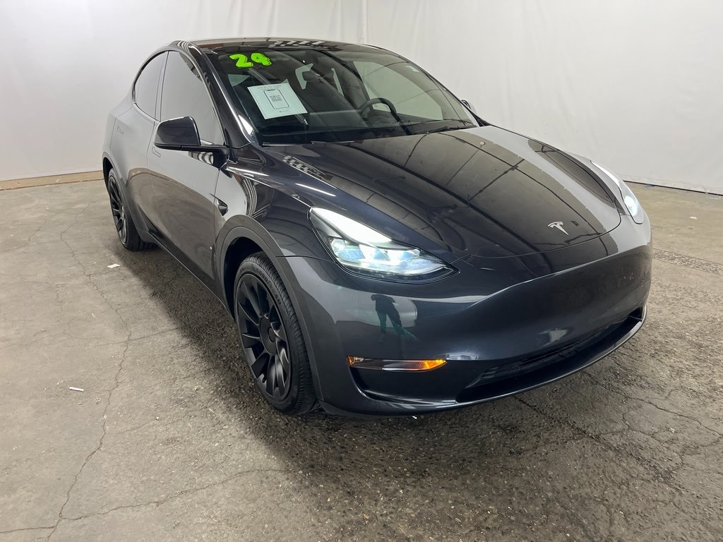 2024 Tesla Model Y Long Range's photo